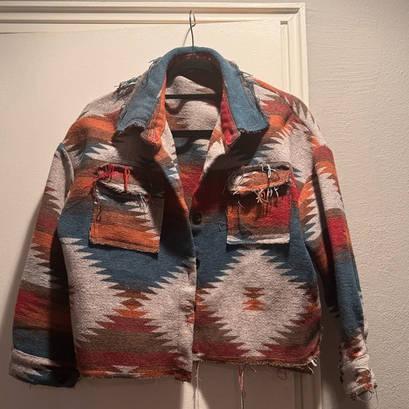 Aztec Distressed Style Shacket - Picture 2 of 7